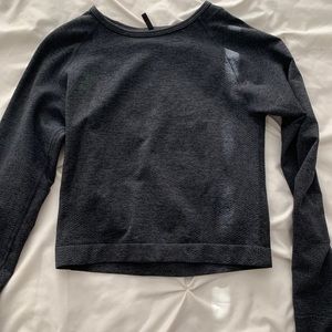 Long sleeve NVGTN crop top